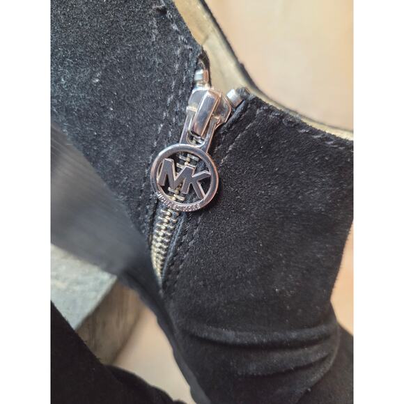 Michael Kors Norma Black Suede Women's Ankle Boots. Wedge Heel Zipper SZ 6.5M - Picture 2 of 10